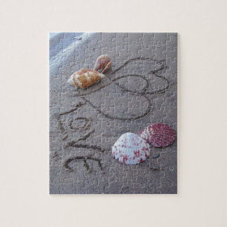 2 Herz im Sand mit Muscheln mit Liebe Puzzle