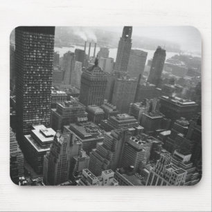 2. Mai 1961:  Das Chrysler-Gebäude in New York Mousepad