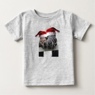 2 Pferde mit Weihnachtsmänteln zu Weihnachten Baby T-shirt