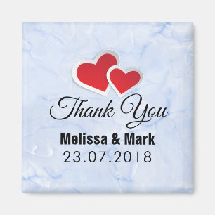 2 rote Papierherzen auf eisblauem Marmor zur Hochz Magnet