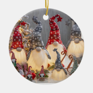 "2 SIDED GNOME und IVY AND HOLLY AUF ANDERER SEITE Keramik Ornament