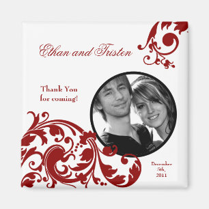 2"x2" Gefallen an Magnet Crimson Red Floral Filigr