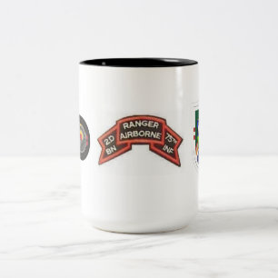 2D INFANTERIE-TASSE DES BN-FÖRSTER-75. ZWEIFARBIGE TASSE