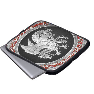 [300] Isländischer Drache, Landvættir [Silber] Laptopschutzhülle