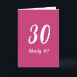 30 (Fast 40) lustige Geburtstagskarte Karte<br><div class="desc">Eine hellrosa 30. Geburtstagskarte,  die lautet: "30 (Fast 40)". Diese lustige Karte ist ideal für Familienmitglieder,  wie Töchter,  aber auch für Lieben,  die einen Witz machen und ihnen eine humorvolle Erinnerung geben,  wie nah ihr 40. ist! Ein passendes Abzeichen steht ebenfalls zur Verfügung.</div>
