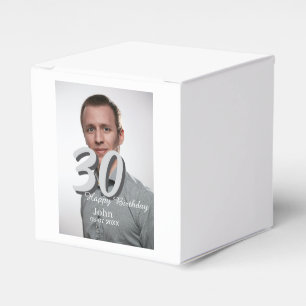 30. Geburtstag hinzufügen Name Datum Jahr Weißes F Geschenkschachtel
