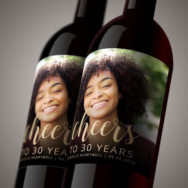 30. Geburtstag Party Foto Cheers Weinetikett (Von Creator hochgeladen)