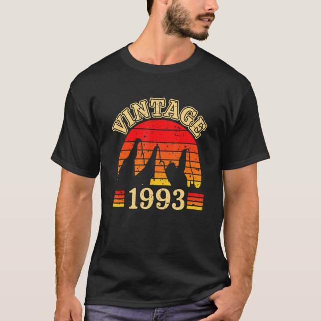 30. Geburtstag u2013 Vintage Berge Wandern T-Shirt (Vorderseite)