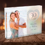 30. Hochzeitstag Elegantes Perlenherz Fotoblock<br><div class="desc">Dieser schicke 30. Geburtstag-Sake kann mit dem Foto,  den Namen und den Jubiläumsdaten des Ehepaares personalisiert werden. Entwickelt von Thisisnotme©</div>