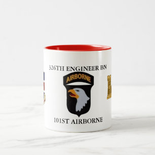326TH INGENIEURbn-101. IM FLUGZEUG TASSE