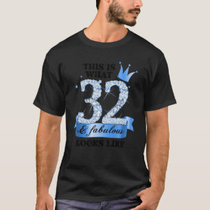32 & Fabulous I Blue White Party Gruppe Candid Fot T-Shirt