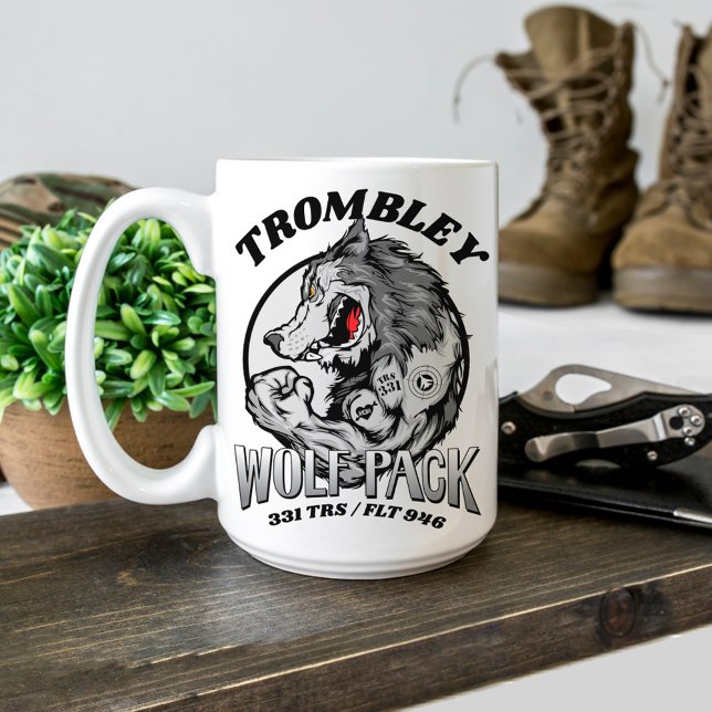 331 Wolf Pack Luftwaffe BMT Abschluss Custom Gift Kaffeetasse (331 TRS Wolf Pack Air Force Basic Military Training Graduation gift Airman graduate proud mom or dad)