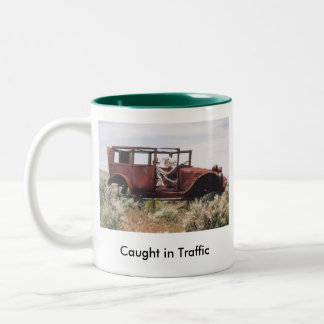33. 300-100 Im Verkehr gefangen 5-03, 33. 300-100. Zweifarbige Tasse