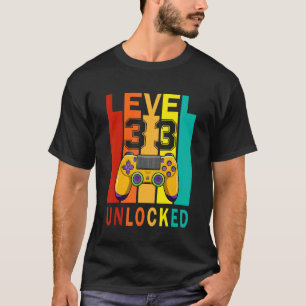 33. Geburtstag des ungesicherten Videospielers der T-Shirt