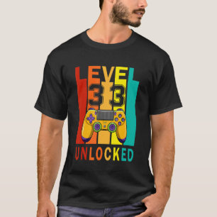 33. Geburtstag des ungesicherten Videospielers der T-Shirt