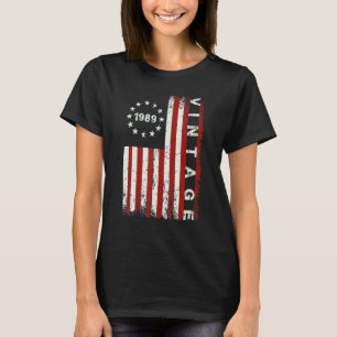 33 Jahre alte Vintage 1989 Amerikanische Flagge 33 T-Shirt