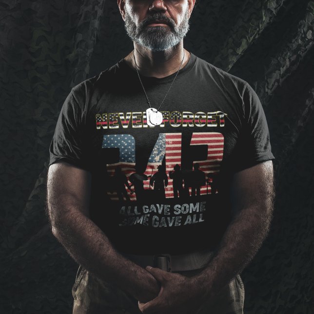 343 Feuerwehrmann Vergessen Sie niemals alle haben T-Shirt (Von Creator hochgeladen)