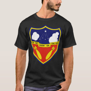 384. Bomb Group mit Txt X T-Shirt