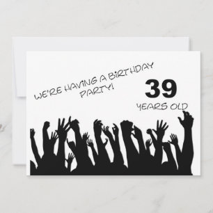 39. Party Einladung mit jubelnden Massen