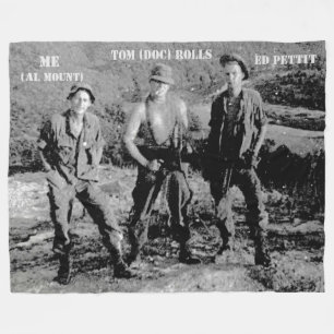 3 AMIGOS, VIETNAM 1968 FLEECEDECKE