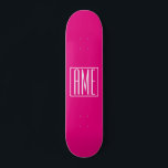 3 Initialmonogramm | Weiß auf heiß rosa Skateboard<br><div class="desc">Cool und modern.</div>