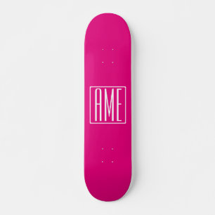 3 Initialmonogramm Weiß auf heiß rosa Skateboard
