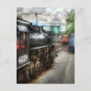 4039 - Im Bahnhof Postkarte