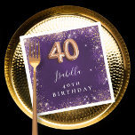 40. Geburtstag lila Rose Goldname Glitzern Serviette<br><div class="desc">Fügen Sie Ihrer 40. Geburtstagsfeier eine Touch Eleganz und Glamour mit diesen schönen Papierservietten hinzu. Mit einem lila Hintergrund und einer unebenen Textur ist das Design mit Rose Gold und lila Imitaten Glitzern geschmückt, um einen wahrhaft beeindruckenden Effekt zu erzielen. Personalisieren Sie die Servietten mit Ihrem Namen in einem stilvollen...</div>