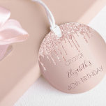 40. Geburtstag Rose Goldrot Glitzer Tropfen Ornament<br><div class="desc">Ein Ornament für eine mädchenhafte und glamouröse 40. Geburtstag. Ein Imitat Rose goldener Hintergrund mit einem eleganten Imitat Rose Gold Glitzer Tropfen, Farbe Tropfen aussehen. Der Text: Der Name ist in dunklem Gold der Rose mit einem modernen handgeschriebenen Schriftsatz geschrieben. Tempate für ein Datum und Alter 40. Perfekt als Party...</div>