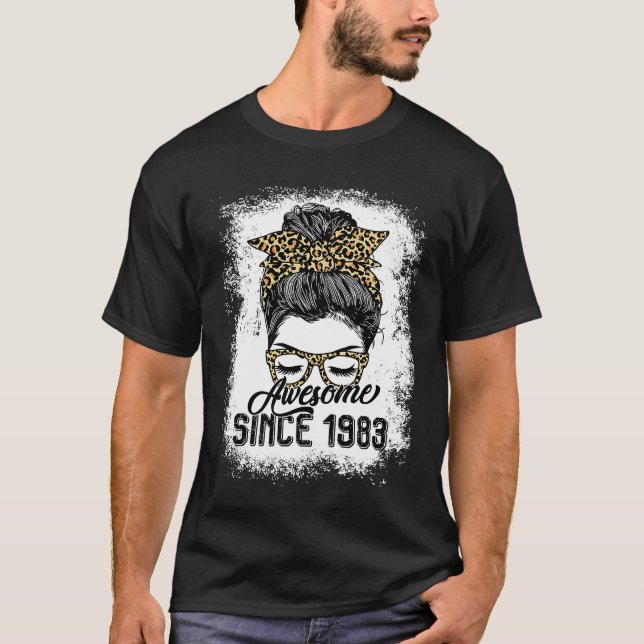 40 Jahre alt Phantastisch 1983 Messy Bun Leopard 4 T-Shirt (Vorderseite)