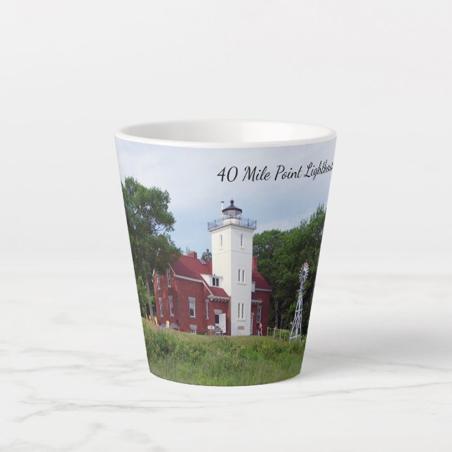 40 Mile Point Lighthouse Milchtasse (Vorderseite)