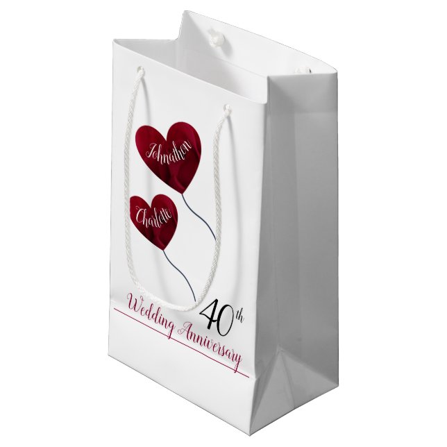 40. Ruby Hochzeitstag Rote Herzblasen Kleine Geschenktüte (Vorderseite Schrägansicht)