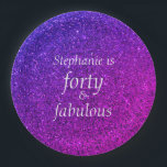 40 und fabelhafte Geburtstagszeit Pink Purple Glit Pappteller<br><div class="desc">Mit hübschem,  gürtelnem und wunderschönem rosa lila glitzernden Hintergrund und personalisierter Textvorlage für den Namen,  den Sie bearbeiten können,  ist dies perfekt für die 40. Geburtstagsfeiern!</div>