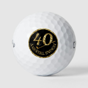 40 und immer noch schwingen' golfball