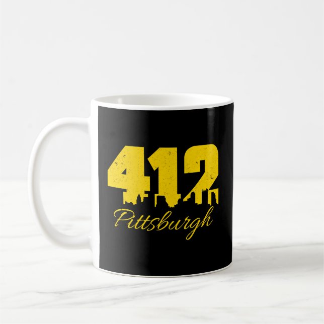 412 Pittsburgh Yellow Text City Skyline Pittsburgh Kaffeetasse (Links)