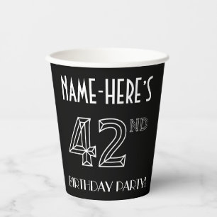 42. Geburtstagsparty: Art-Déco-Stil + Individuelle Pappbecher