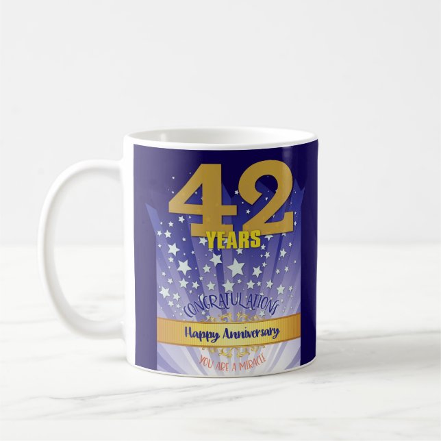 42 Jahre Erholung CUSTOM Jahrestag kühne Zahl Kaffeetasse (Links)