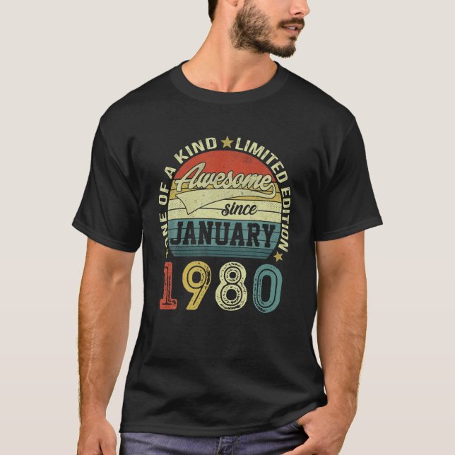 42 Year Old Gifts Awesome Since January 1980 42Th T-Shirt (Vorderseite)