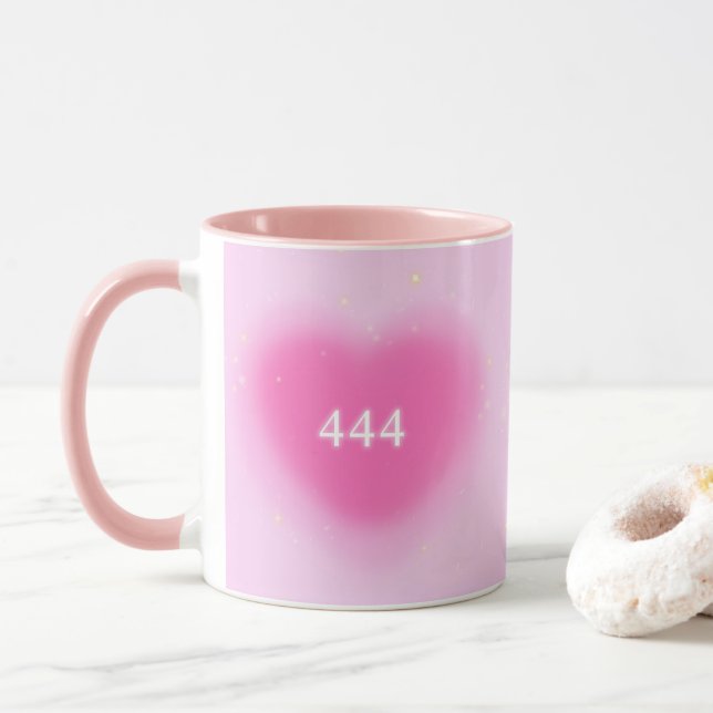 444 Moderne rosa Herzästhesie Engel Number Tasse (Mit Donut)