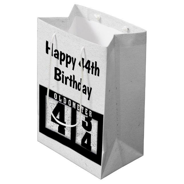 44. Geburtstag Schwarzes Odometer Mittlere Geschenktüte (Vorderseite Schrägansicht)