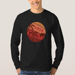 44-jähriges Classic Retro Palm Sunset Birthda T-Shirt