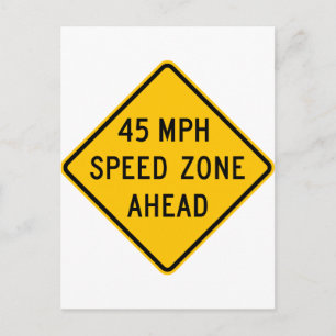 45 km/h Geschwindigkeitszone vor Postkarte
