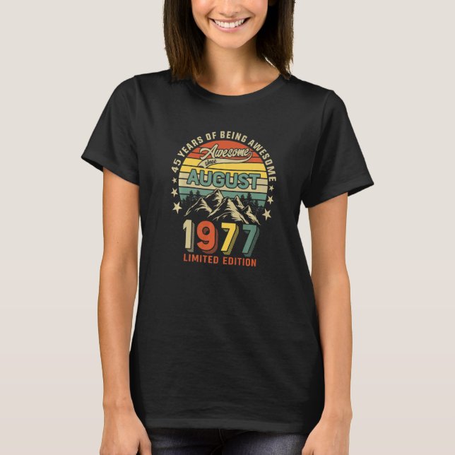 45th Birthday 45 Years Awesome Since August 1977 V T-Shirt (Vorderseite)
