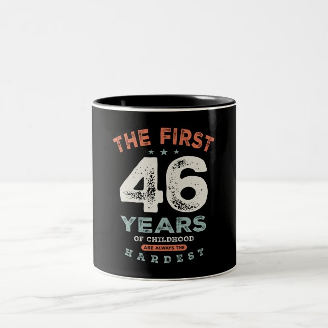46 Geburtstag Funny 46 Jahre alt Zweifarbige Tasse (Mittel)