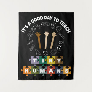 4/4, es ist ein guter Tag, winzige Menschen zu unt Wandteppich