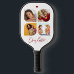 4 Foto Modernes Trendy Einfache Personalisierte Be Pickleball Schläger<br><div class="desc">4 Foto Modern Trendy Simple Heart Personalisiert Name Pickleball Paddle verfügt über vier Ihrer Lieblings-Fotos mit Ihrem personalisierten Namen in eleganter roter Kalligrafie-Skript mit einem Liebe Herz. Personalisieren Sie diese, indem Sie den Text in dem dafür vorgesehenen Textfeld bearbeiten. Perfekt zum Geburtstag, Weihnachten, Muttertag, Babyduschen, Brautpartys, Mama, Schwester, Cousins, beste...</div>