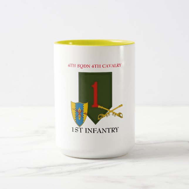 4. GESCHWADER-4. KAVALLERIE-1. INFANTERIE-TASSE ZWEIFARBIGE TASSE (Mittel)