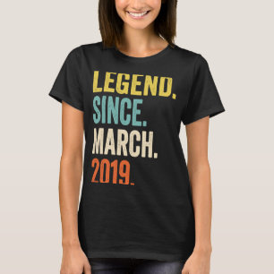 4 Jahre alte Legende Seit März 2019 4. Geburtstag T-Shirt