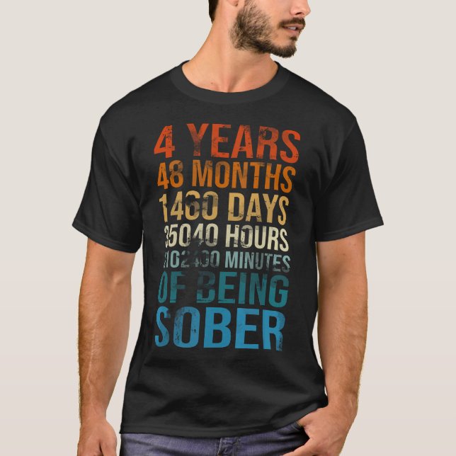 4 Jahre nüchterne Feier Sobriety Erholung Clean T-Shirt (Vorderseite)