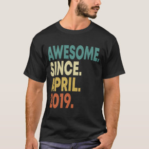 4 Jahre Phantastisch seit April 2019 4. Geburtstag T-Shirt